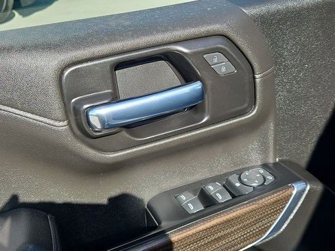 Used 2022 Chevrolet Silverado 1500 LT RWD image 22