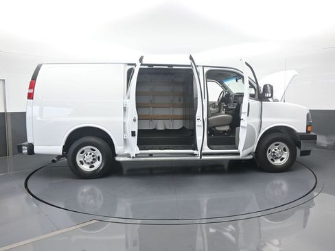 Used 2024 Chevrolet Express 2500 w/ Driver Convenience Package image 63
