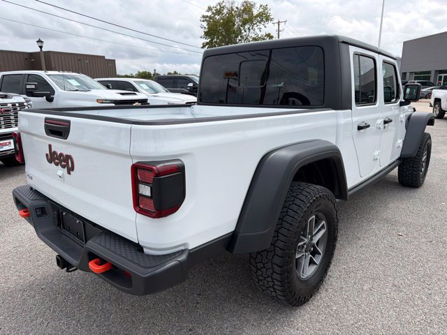 Used 2026 Jeep Gladiator Mojave AWD/4WD image 5