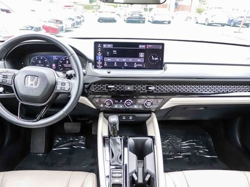 Used 2024 Honda Accord EX-L image 14