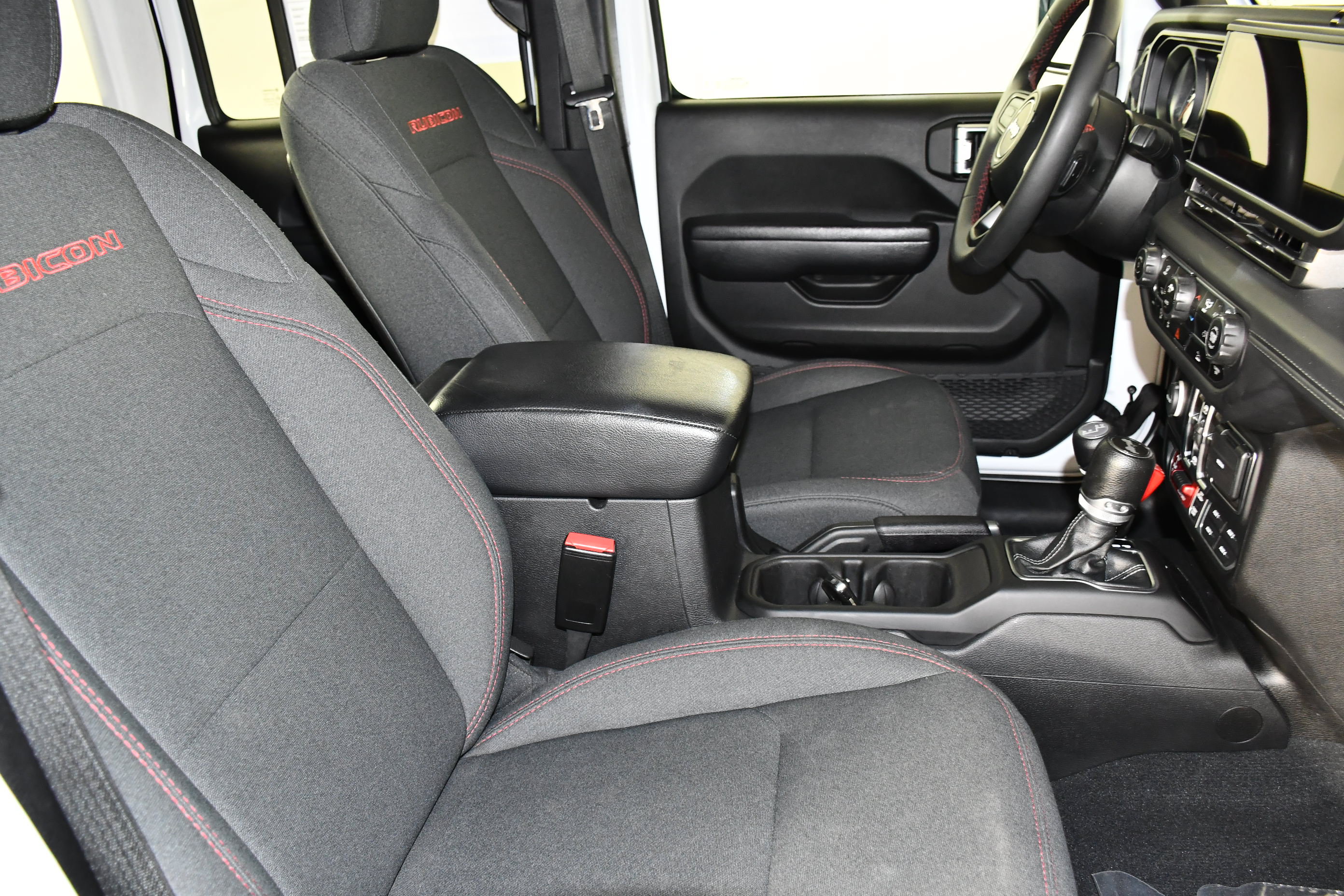 Used 2024 Jeep Wrangler Unlimited Rubicon AWD/4WD image 40