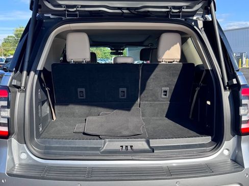 Used 2023 Ford Expedition Limited AWD/4WD image 47