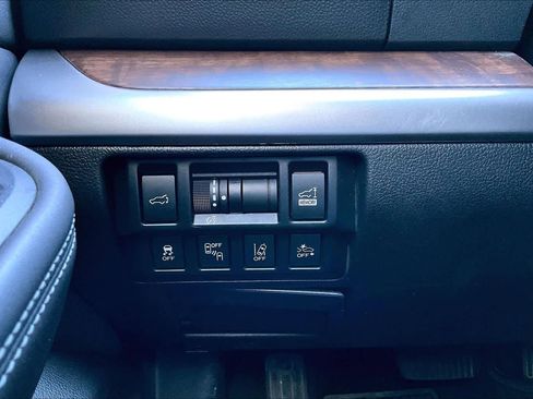 Used 2018 Subaru Outback 3.6R Limited image 34