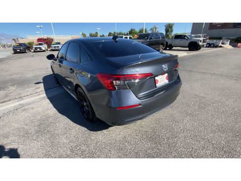 Used 2023 Honda Civic Sport image 6