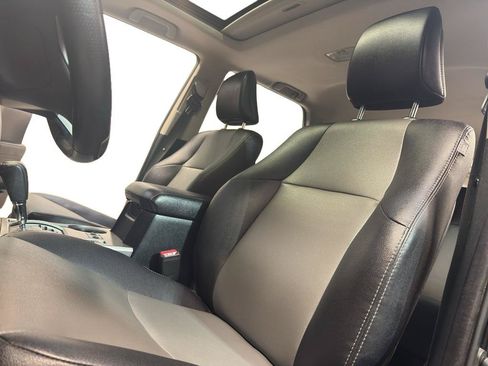 Used 2018 Toyota 4Runner SR5 Premium AWD/4WD image 16