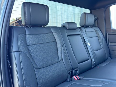 Used 2025 Toyota Tundra Limited image 40