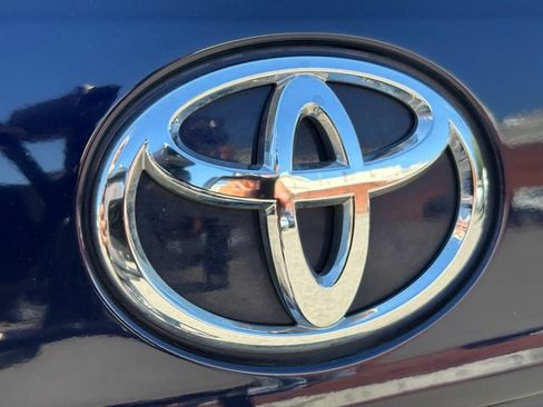 Used 2025 Toyota Highlander Limited AWD/4WD image 10