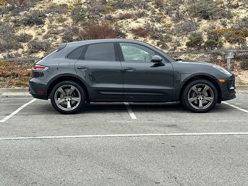 Used 2025 Porsche Macan image 9