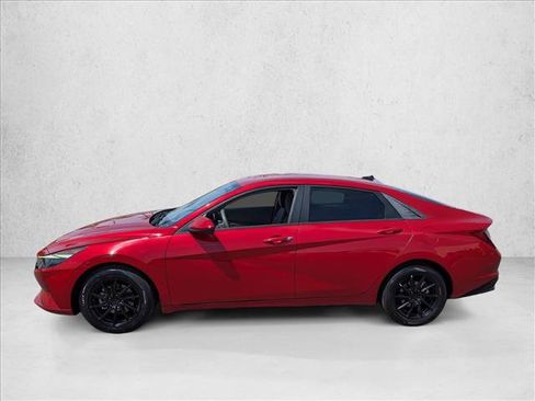 Used 2021 Hyundai Elantra SEL w/ Convenience Package FWD image 9