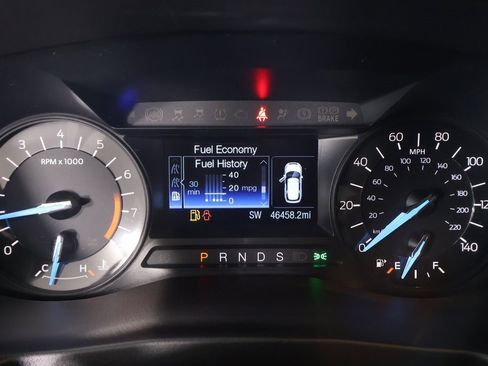 Used 2017 Ford Explorer XLT image 4