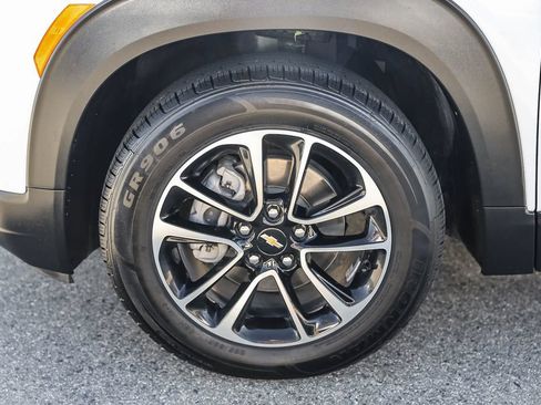 Used 2024 Chevrolet TrailBlazer LT FWD image 9