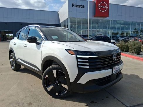 New 2026 Nissan Kicks SR image 1