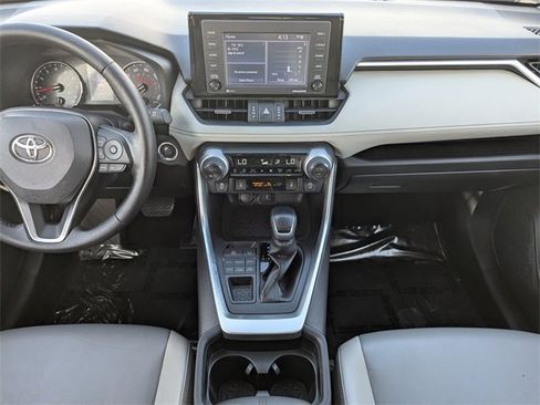 Used 2020 Toyota RAV4 XLE Premium image 17