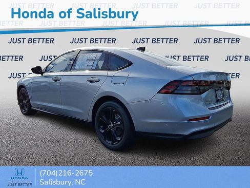 Certified 2025 Honda Accord SE image 3