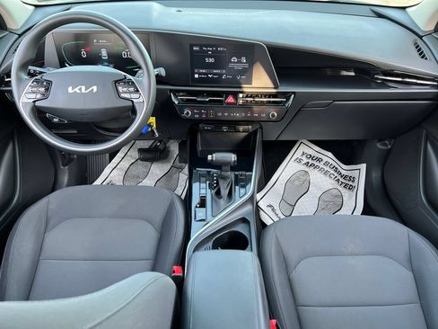 Used 2023 Kia Niro LX FWD image 15