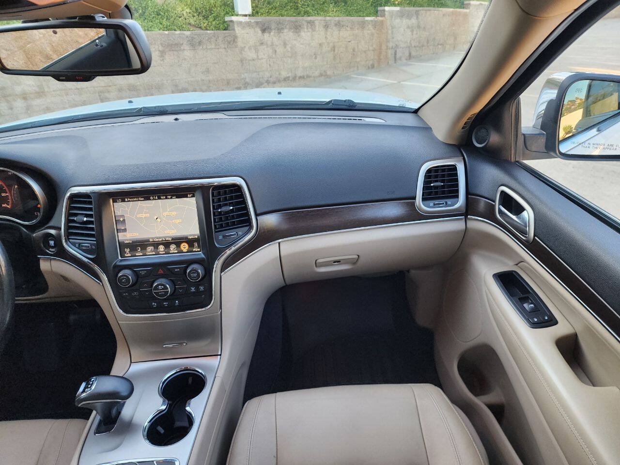 Used 2015 Jeep Grand Cherokee Limited AWD/4WD image 18