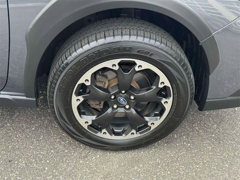 Used 2023 Subaru Crosstrek 2.0i Premium image 9