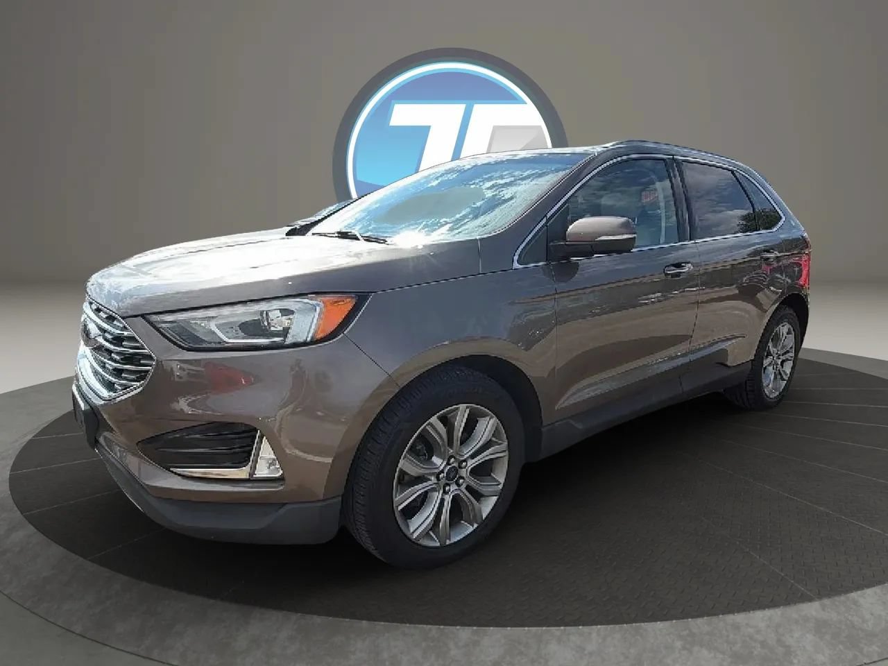 Used 2019 Ford Edge Titanium FWD image 9