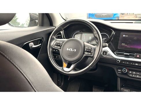 Used 2022 Kia Niro EX w/ Cold Weather Package image 17
