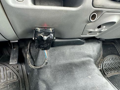 Used 2003 Ford F450 XL image 14