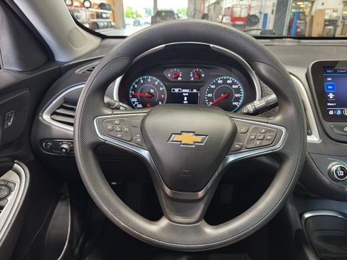 Used 2024 Chevrolet Malibu LT FWD image 16