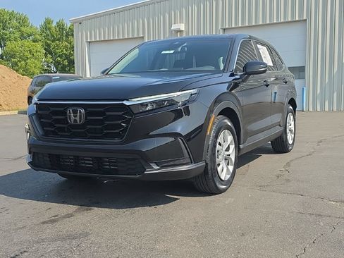 Used 2024 Honda CR-V LX image 3