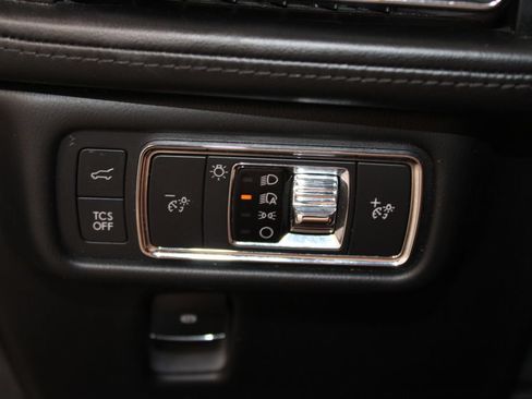 Used 2022 Lincoln Nautilus Reserve AWD/4WD image 42