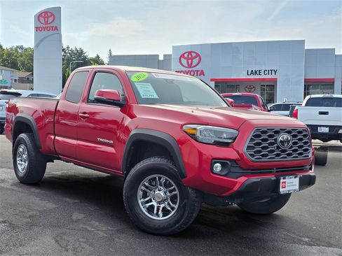 Certified 2021 Toyota Tacoma TRD Off-Road image 1