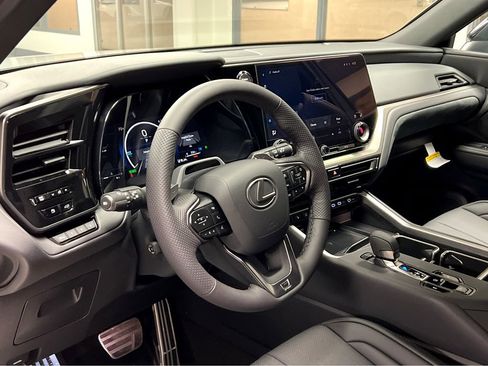 New 2026 Lexus TX 500h AWD image 39