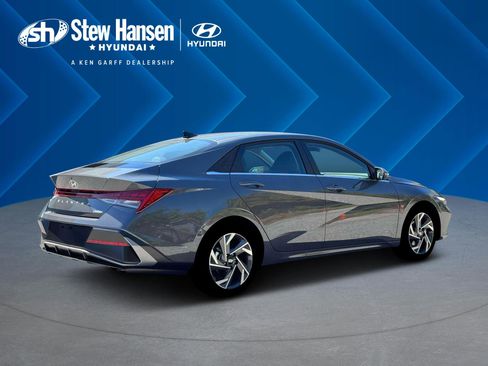 New 2026 Hyundai Elantra Limited image 8