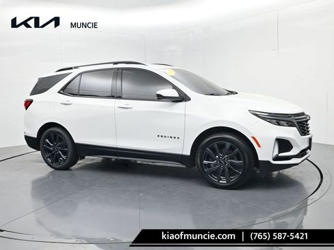 Used 2022 Chevrolet Equinox RS FWD image 1
