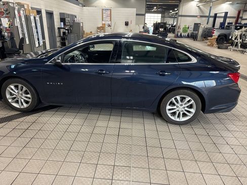 Used 2017 Chevrolet Malibu LT w/ LPO, Convenience Package 2 image 22