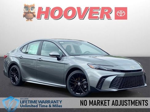 New 2026 Toyota Camry SE FWD image 1