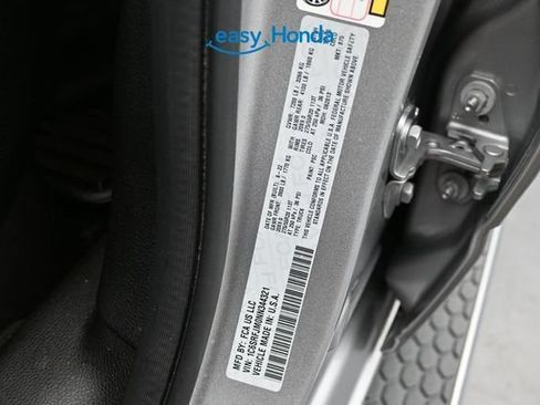 Used 2022 RAM 1500 Laramie AWD/4WD image 18