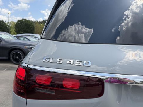 Used 2025 Mercedes-Benz GLS 450 4MATIC image 22