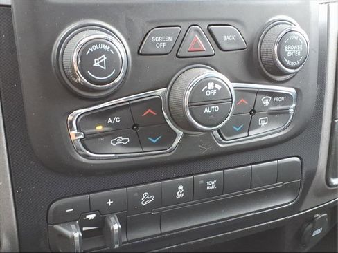 Used 2018 RAM 2500 Power Wagon w/ Luxury Group image 7