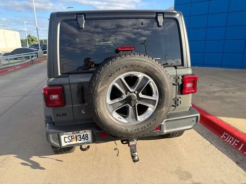 Used 2020 Jeep Wrangler Unlimited Sahara w/ Dual Top Group AWD/4WD image 6