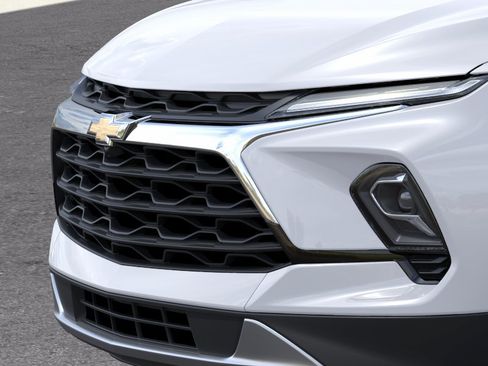 New 2026 Chevrolet Blazer LT w/ Convenience Package FWD image 13