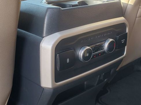 Certified 2024 Ford Expedition Limited image 30