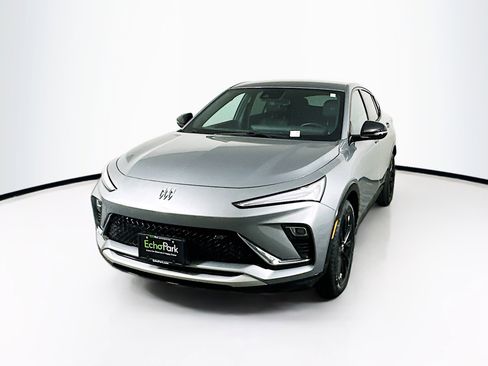 Used 2024 Buick Envista Sport Touring w/ Convenience I Package image 3