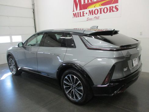 Used 2024 Cadillac Lyriq Sport image 4