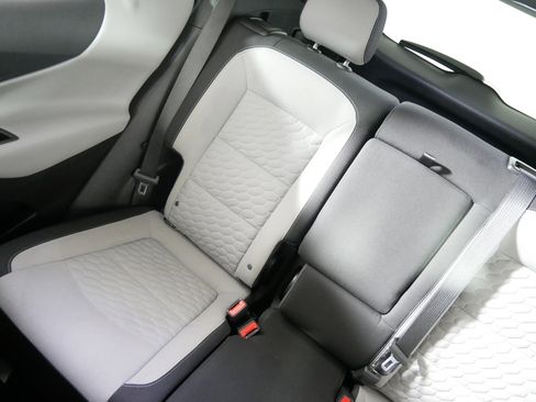 Used 2021 Chevrolet Equinox LT image 12