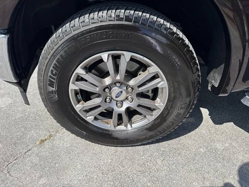 Used 2019 Ford F150 Lariat w/ Trailer Tow Package AWD/4WD image 16