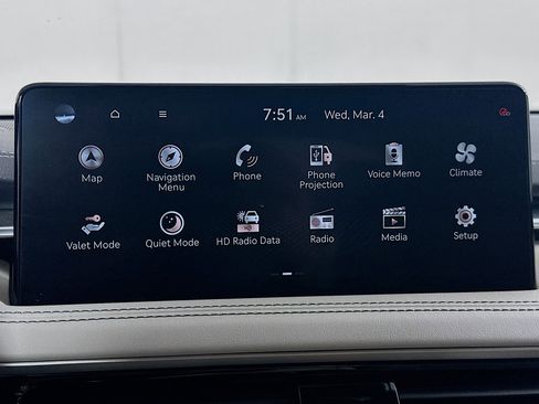 Used 2025 Genesis G70 2.5T image 21