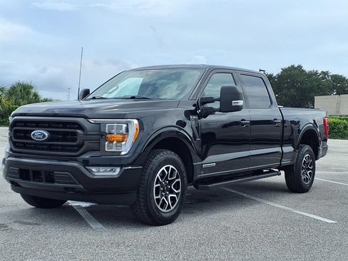 Used 2022 Ford F150 XLT w/ Equipment Group 302A High AWD/4WD image 3