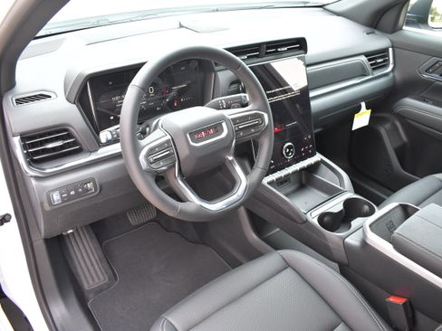 New 2026 GMC Terrain Elevation image 14