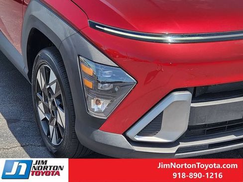 Used 2025 Hyundai Kona SEL AWD/4WD image 9