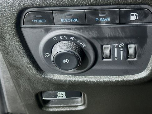 Used 2022 Jeep Grand Cherokee Limited 4xe image 16