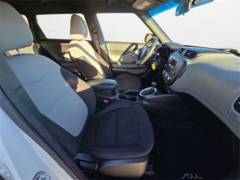 Used 2016 Kia Soul image 15