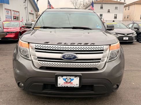 Used 2012 Ford Explorer XLT image 3